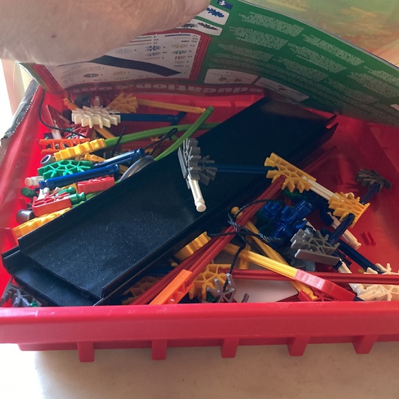 K’nex Education Introduction To Simple Machines: Wheels/Axles/Inclined Planes - Picture 4 of 4